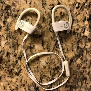 Beats wireless Bluetooth headphones